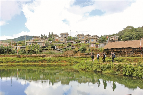 西盟縣馬散村永俄寨：打造特色村寨 帶火生態(tài)旅游